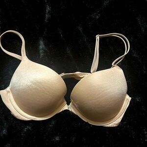 Victorias Secret Nude Push up Bra